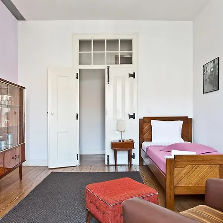 Spacious Sunny Flat- Baixa / Rossio Apartament